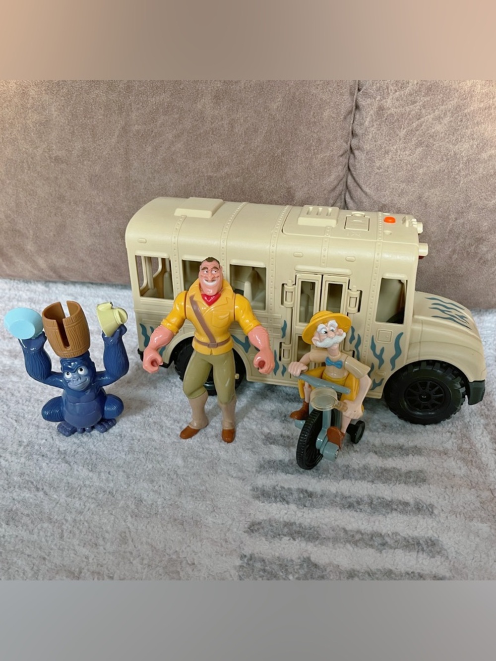 Tarzan Figures with Animal Planet Bus - Kids Toys Vehicles Disney